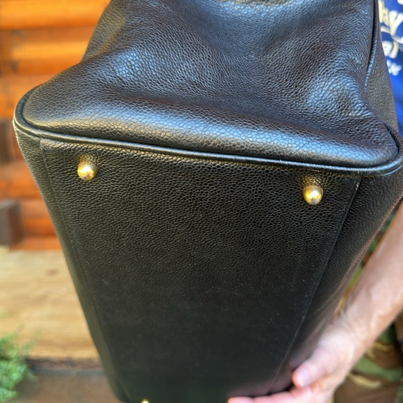 CHANEL CAVIAR SUPERMODEL. EXCELLENT USED CONDITION. - Picture 5 of 9